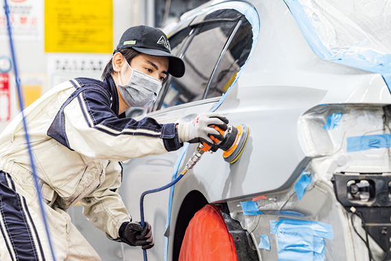 2018年度 車体整備工学科卒業 川口 剛史さん 株式会社ヤナセオートシステムズ 九州営業部　BPコントロールセンター　久留米筑水高等学校出身(福岡県)