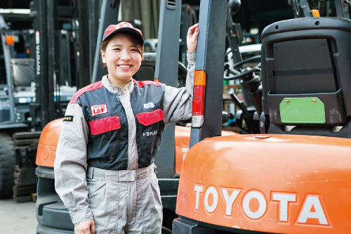 トヨタL&F福岡株式会社 穴見 沙希さん 平成29年度 二級自動車工学科卒業 浮羽工業高等学校出身(福岡県)