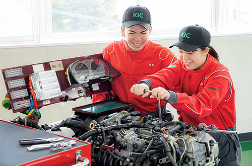 二級自動車工学科 宿利さん 玖珠美⼭⾼等学校出身（⼤分県）